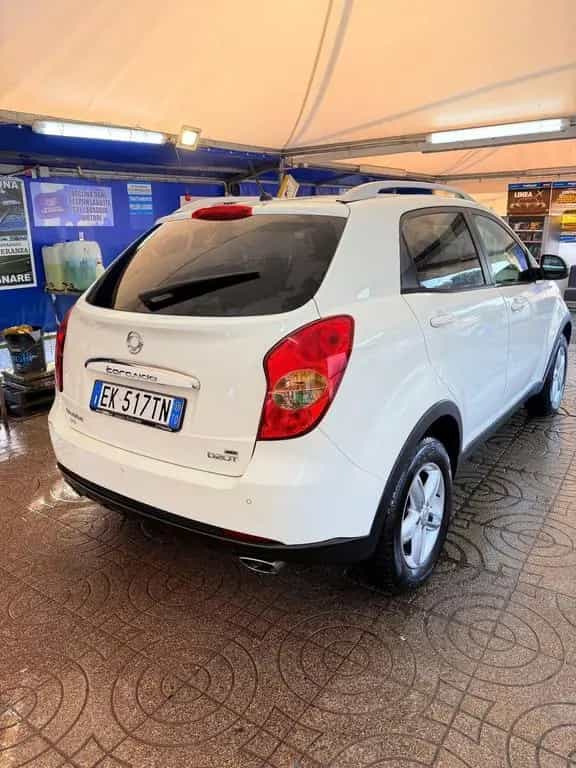 Ssangyong Korando 2.0 e-XDi 175 CV 2WD MT Classy 01/2011-photo-4