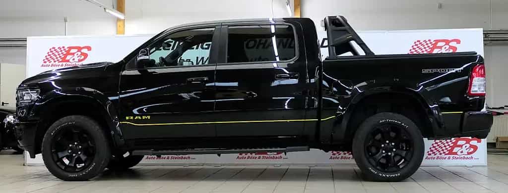 Dodge RAM 5,7 HEMI V8 Big Horn Lonestar Crew Cab 4x4 09/2022-photo-1