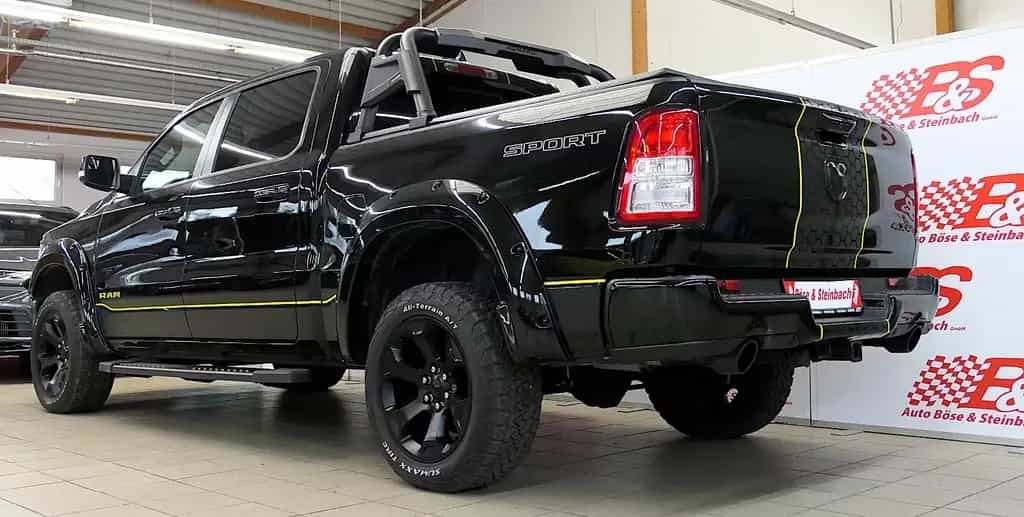 Dodge RAM 5,7 HEMI V8 Big Horn Lonestar Crew Cab 4x4 09/2022-photo-2