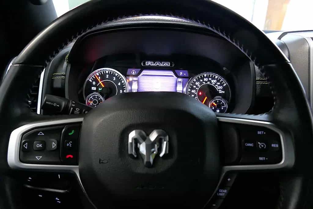 Dodge RAM 5,7 HEMI V8 Big Horn Lonestar Crew Cab 4x4 09/2022-photo-21