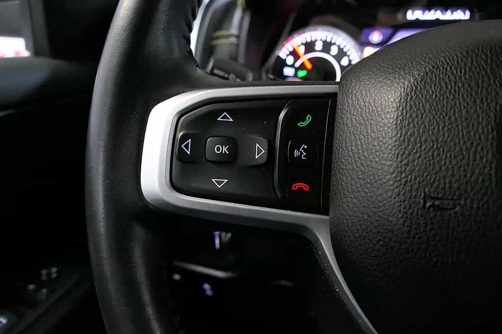 Dodge RAM 5,7 HEMI V8 Big Horn Lonestar Crew Cab 4x4 09/2022-photo-22