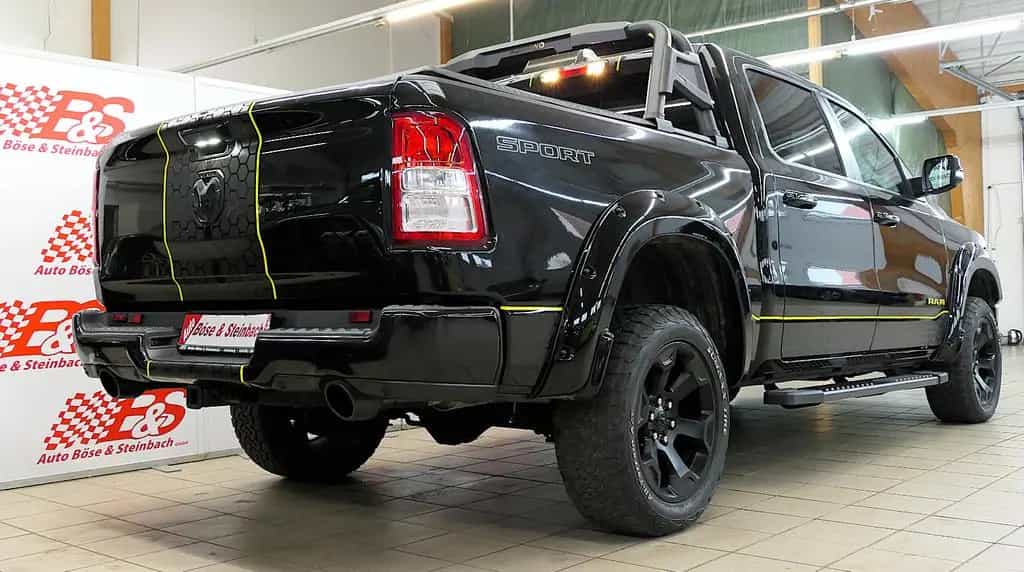 Dodge RAM 5,7 HEMI V8 Big Horn Lonestar Crew Cab 4x4 09/2022-photo-4