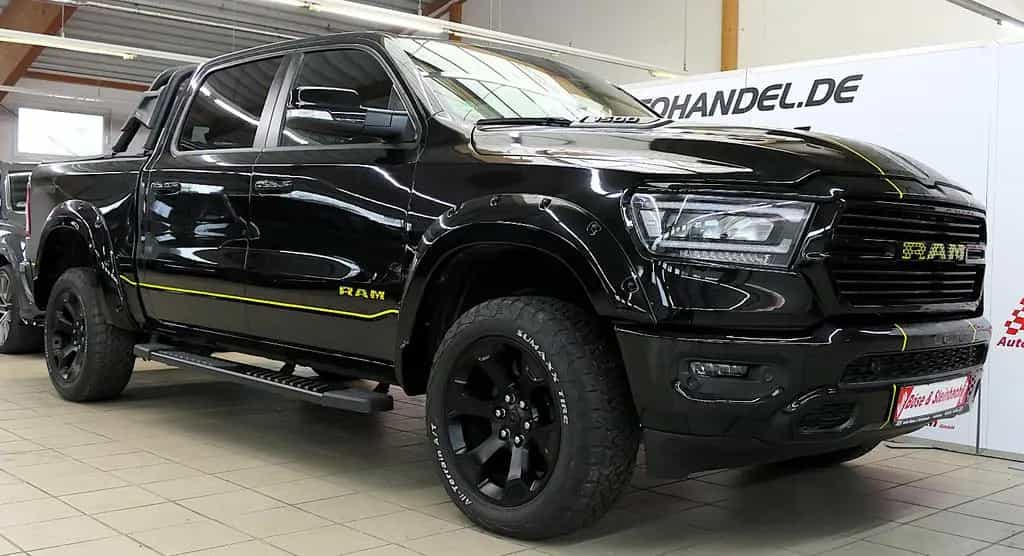 Dodge RAM 5,7 HEMI V8 Big Horn Lonestar Crew Cab 4x4 09/2022-photo-6