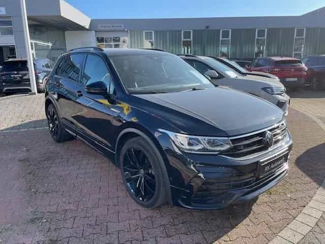 Volkswagen Tiguan R-Line 2.0 TSI 4Motion  BlackStyle Matrix 02/2022-photo-1