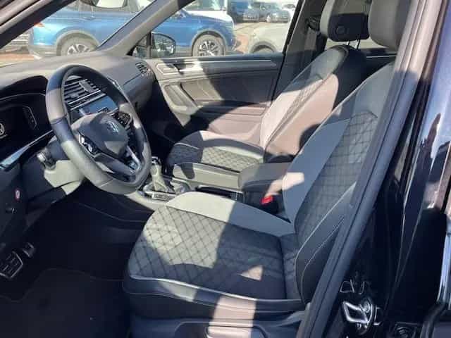 Volkswagen Tiguan R-Line 2.0 TSI 4Motion  BlackStyle Matrix 02/2022-photo-10