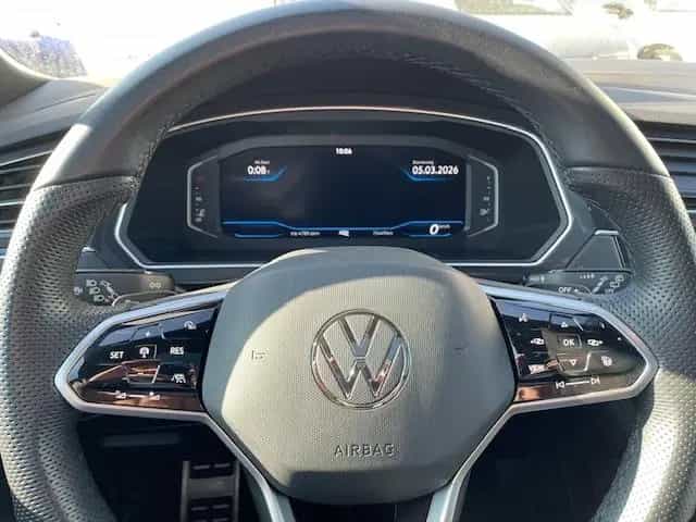 Volkswagen Tiguan R-Line 2.0 TSI 4Motion  BlackStyle Matrix 02/2022-photo-11