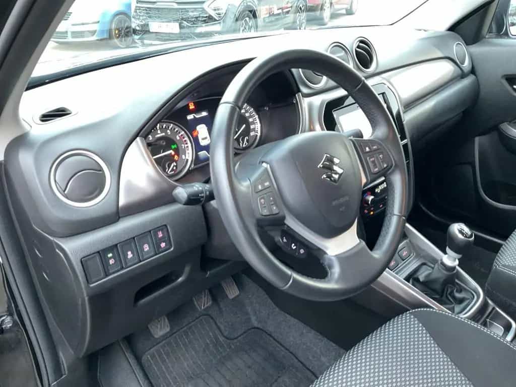 Suzuki Vitara 1.4 DITC 4x2 Comfort ACC+LED+Navi+SHZ+LM 12/2022-photo-5