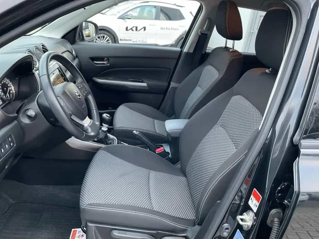 Suzuki Vitara 1.4 DITC 4x2 Comfort ACC+LED+Navi+SHZ+LM 12/2022-photo-9
