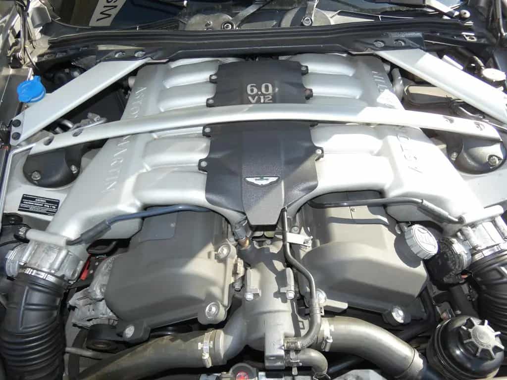 Aston Martin DB9 6.0 V12 DEUTSCH+SCHECKHEFT+UNFALLFREI+TOP! 04/2006-photo-16