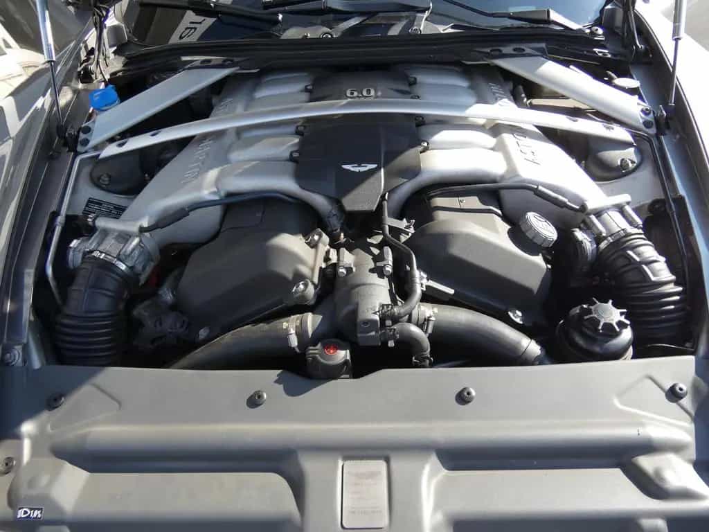 Aston Martin DB9 6.0 V12 DEUTSCH+SCHECKHEFT+UNFALLFREI+TOP! 04/2006-photo-17