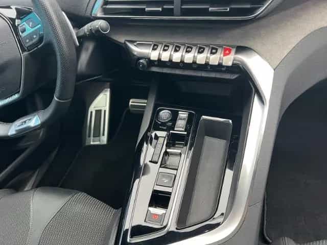 Peugeot 3008 GT 1.2 PT NAVI+PDC+360+PANO+SITZHZG+ACC+ 11/2023-photo-6