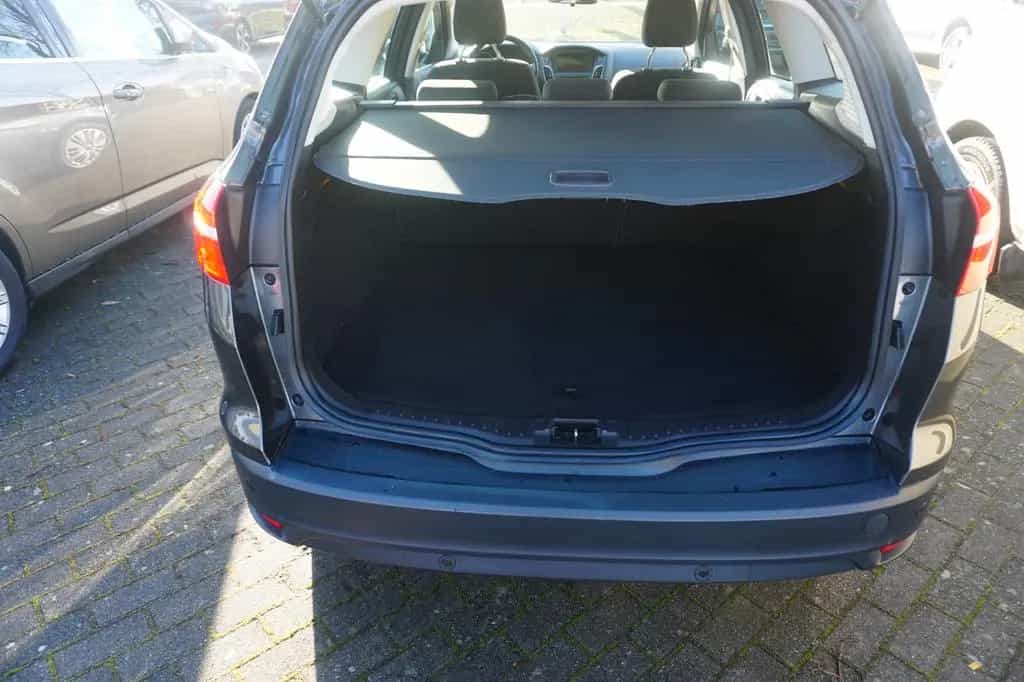 Ford Focus Turnier Business 1,0 Eco Boost 125PS 10/2018-photo-10