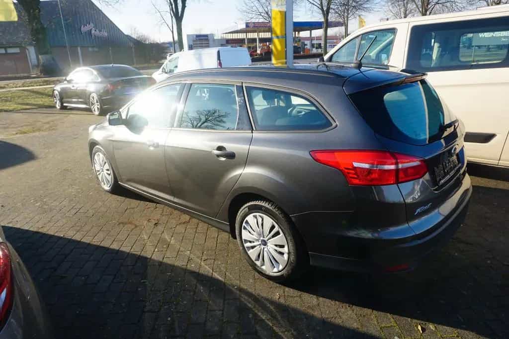 Ford Focus Turnier Business 1,0 Eco Boost 125PS 10/2018-photo-3