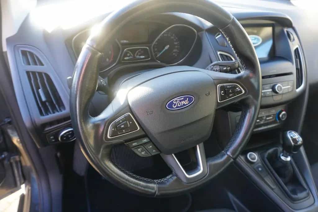 Ford Focus Turnier Business 1,0 Eco Boost 125PS 10/2018-photo-5