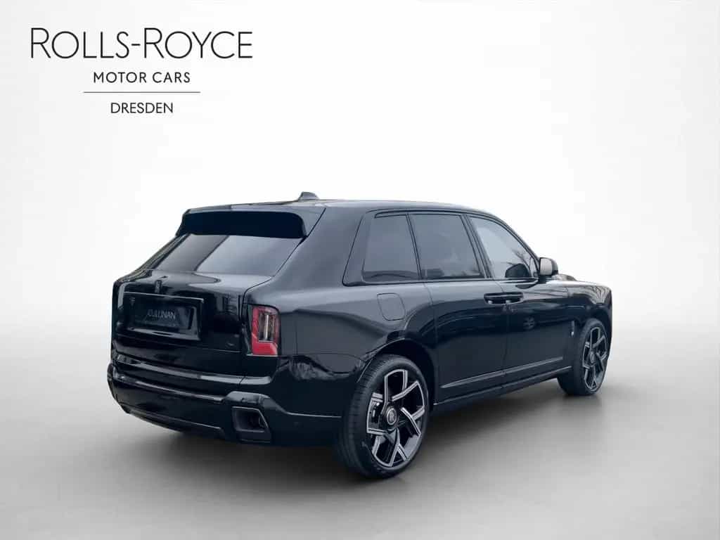 Rolls-Royce Cullinan Black Badge 2026 model null-photo-1