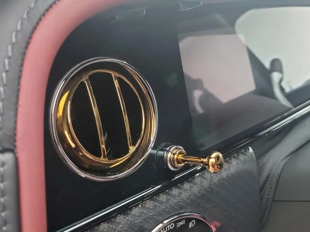 Rolls-Royce Cullinan Black Badge 2026 model null-photo-15