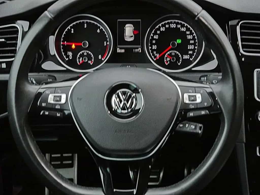 Volkswagen Golf 2.0 TDI Allstar *SHZ*PDC*Bi-XENON*Winterpak 09/2016-photo-7