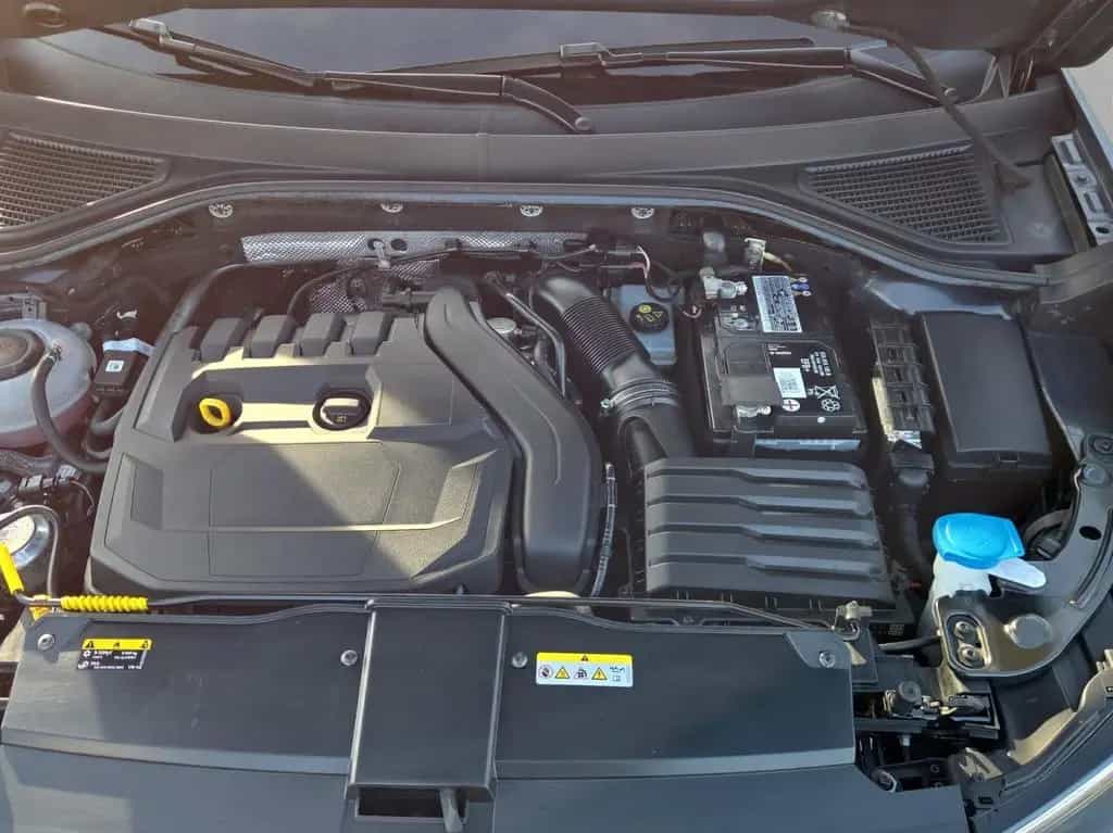 Volkswagen T-Roc 04/2021-photo-17