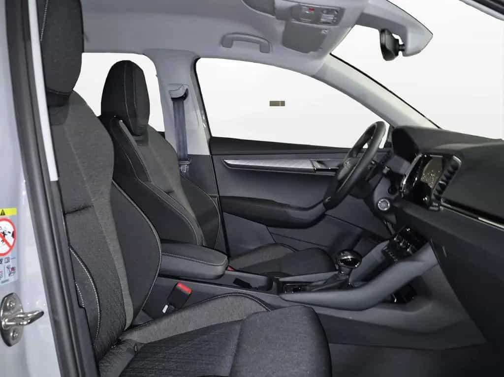Skoda Karoq Tour Komfort 1,5 l TSI DSG AHK, Infot. ACC null-photo-7