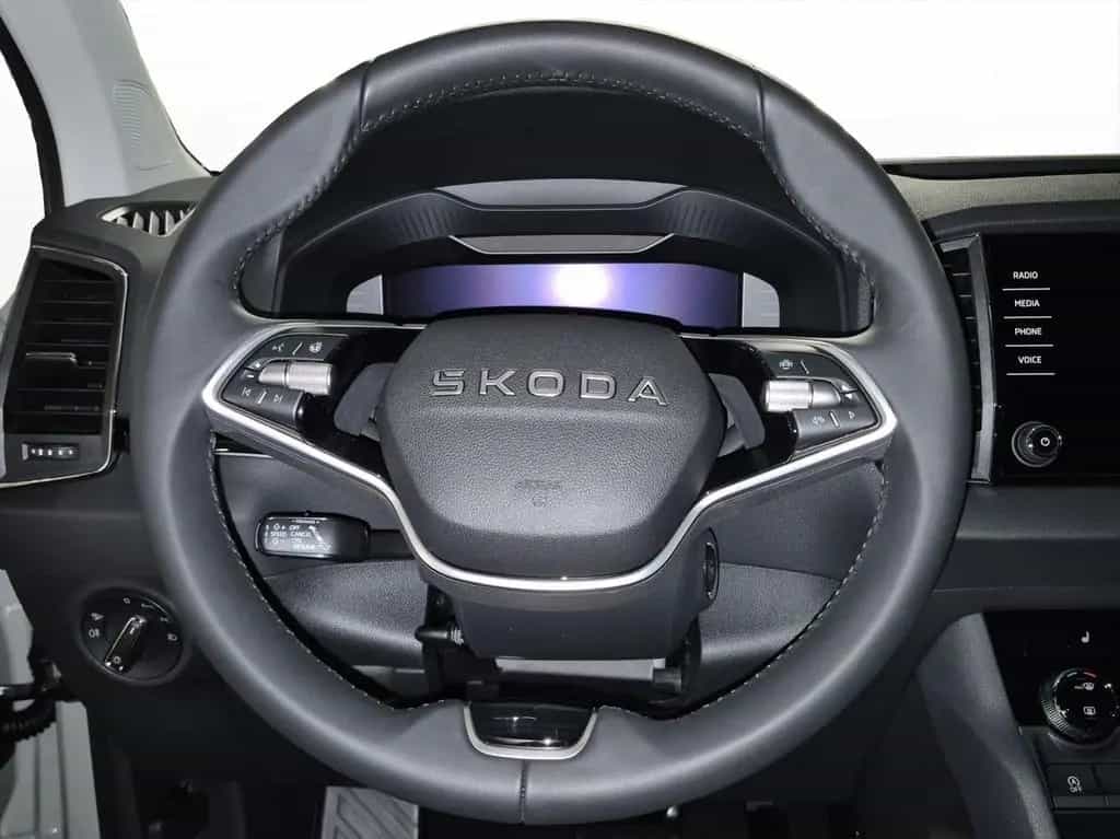 Skoda Karoq Tour Komfort 1,5 l TSI DSG AHK, Infot. ACC null-photo-8