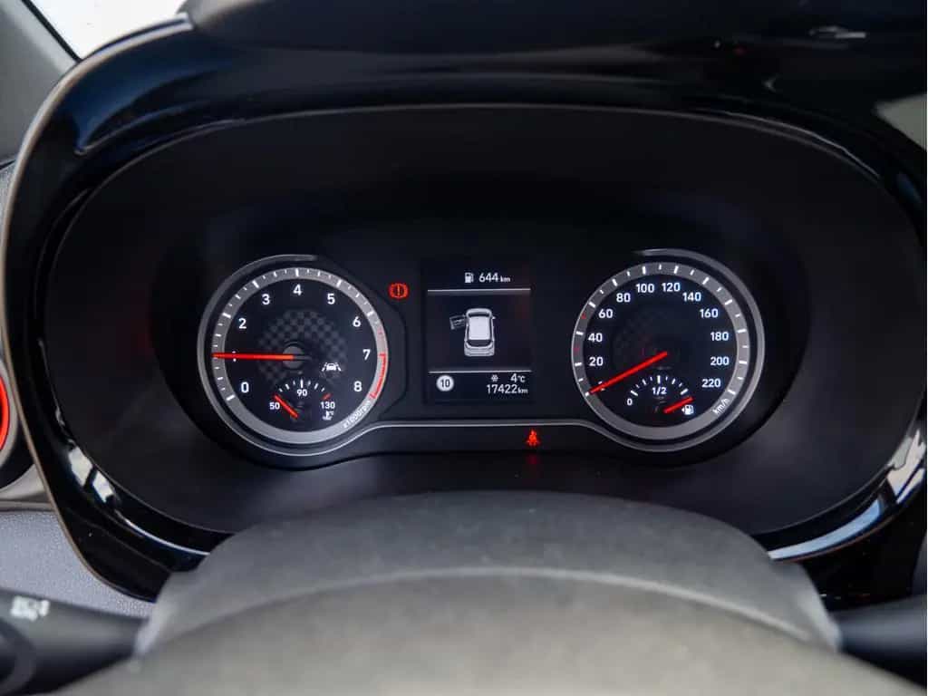 Hyundai i10 1.0 N Line KLIMA SHZ RÜCKFAHRKAMERA NAVI 02/2023-photo-16
