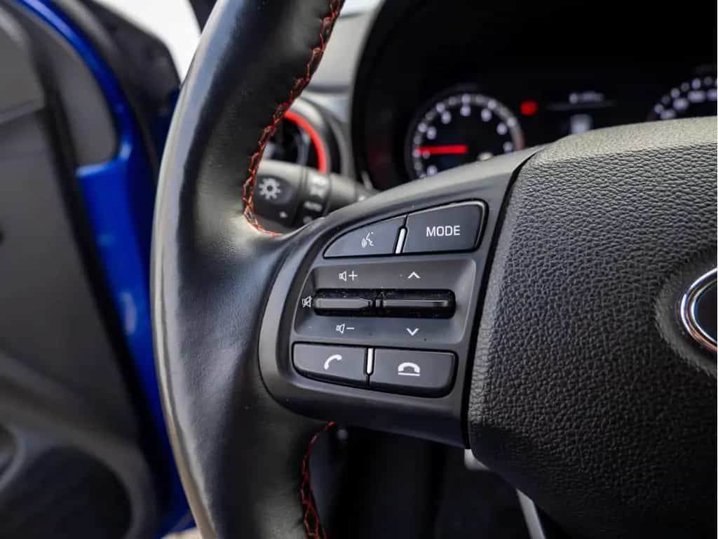 Hyundai i10 1.0 N Line KLIMA SHZ RÜCKFAHRKAMERA NAVI 02/2023-photo-18
