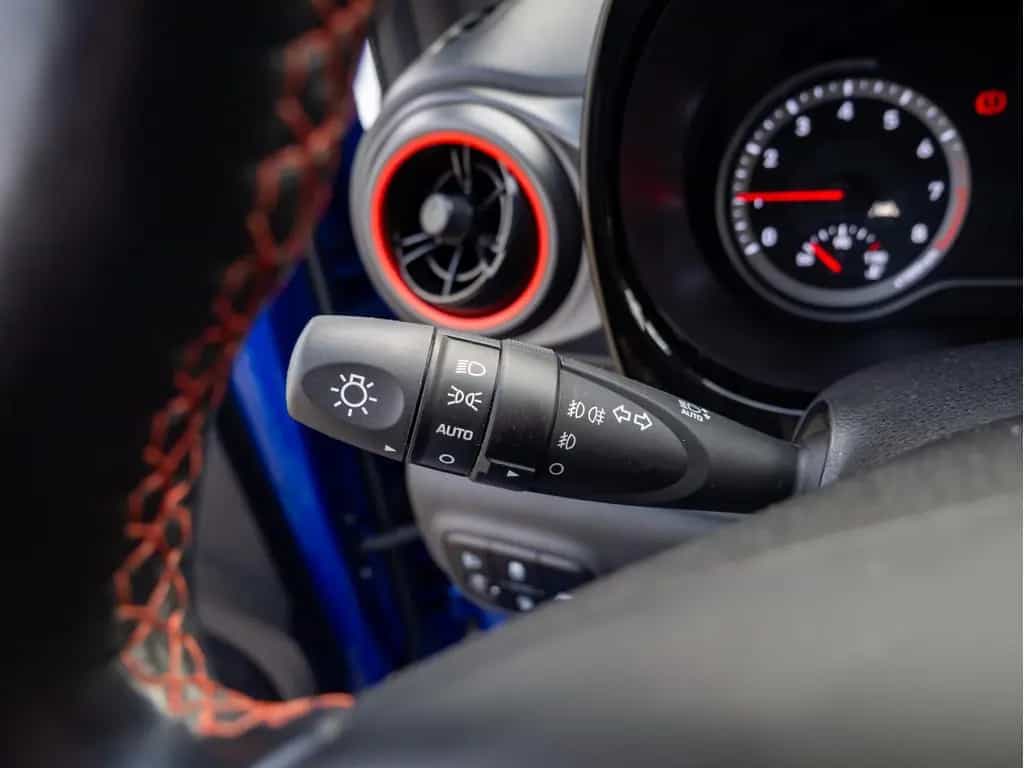 Hyundai i10 1.0 N Line KLIMA SHZ RÜCKFAHRKAMERA NAVI 02/2023-photo-19