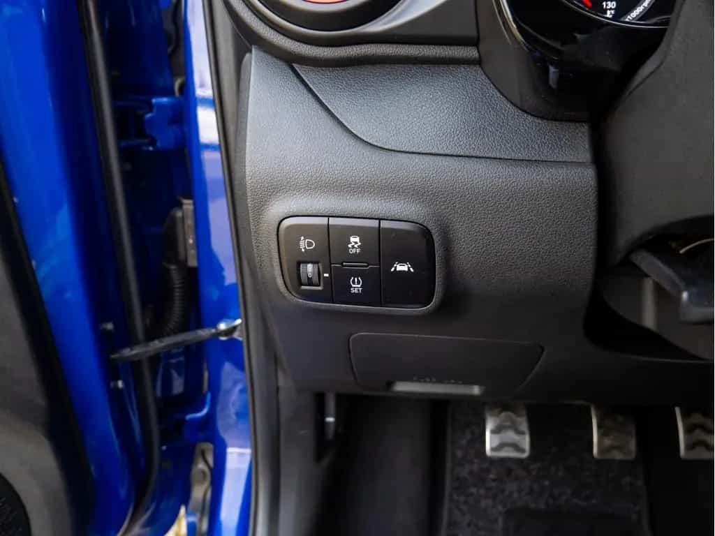 Hyundai i10 1.0 N Line KLIMA SHZ RÜCKFAHRKAMERA NAVI 02/2023-photo-21
