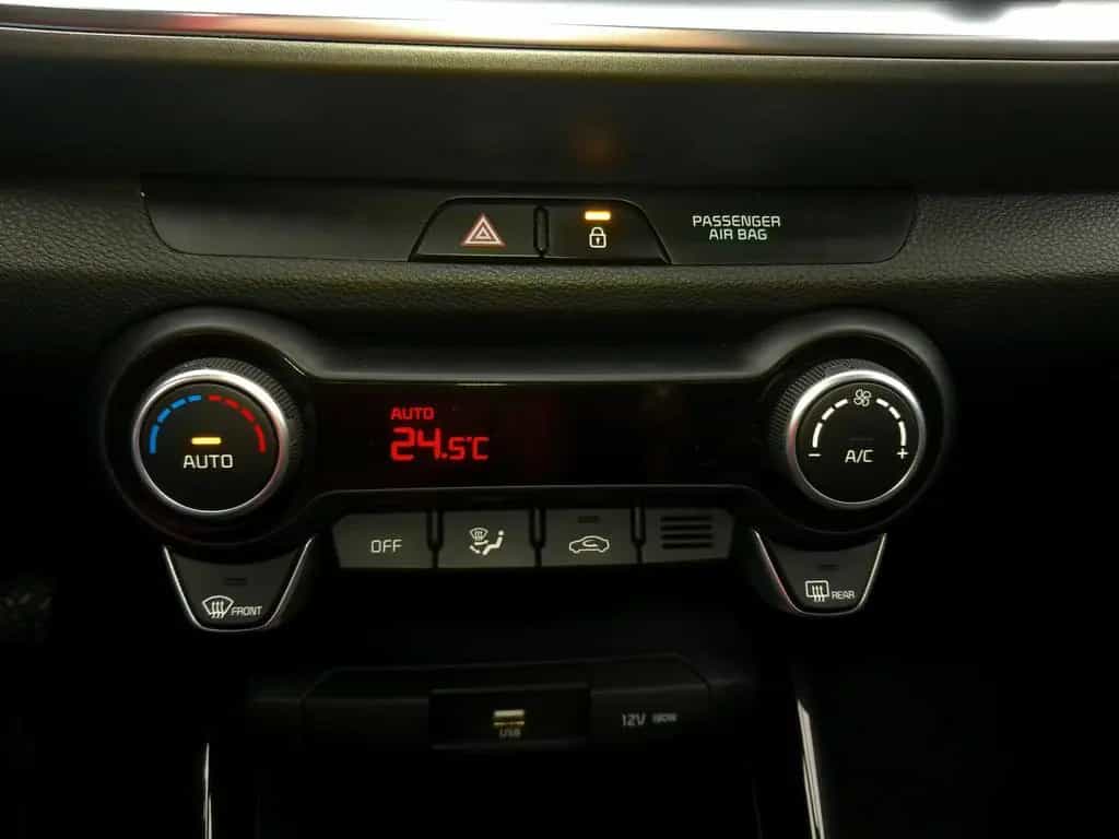Kia Stonic Vision NAVI KAMERA LED SW SHZ Tempomat 09/2021-photo-14