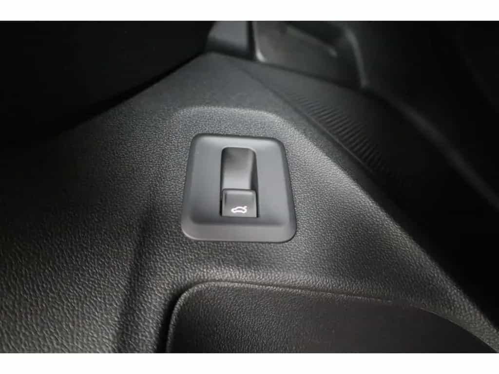 Volkswagen T-Roc 1.5 eTSI OPF Style/Massagesitze/Navi null-photo-19