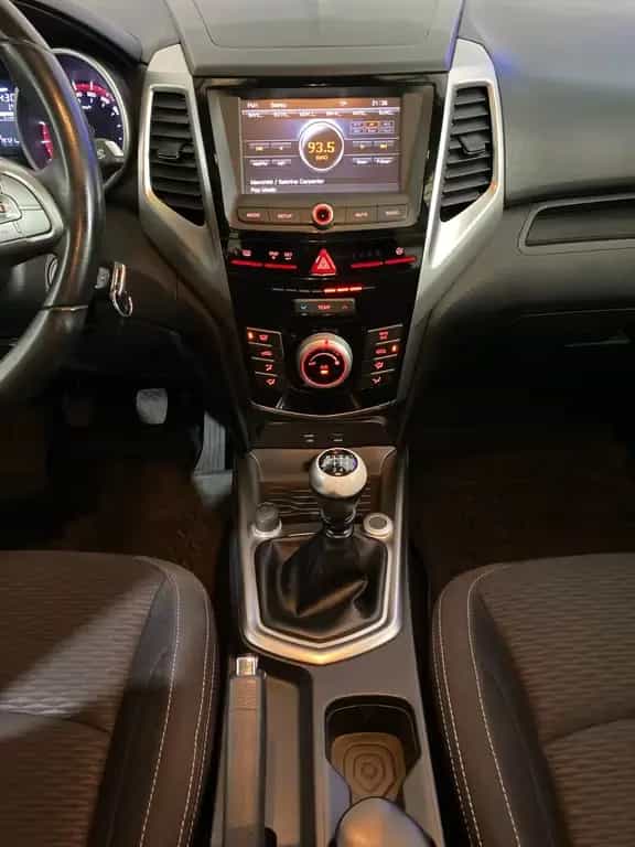 Ssangyong Tivoli 1.6 e-XDi 160 QUARTZ 2WD+Kamera 06/2017-photo-18