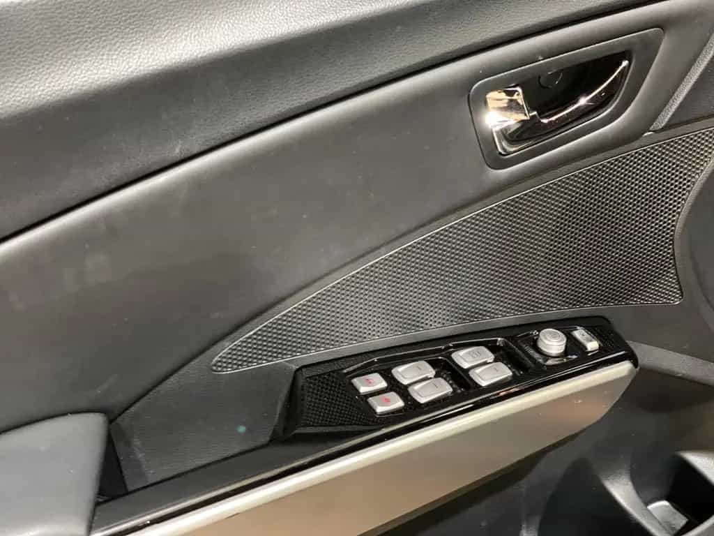 Ssangyong Tivoli 1.6 e-XDi 160 QUARTZ 2WD+Kamera 06/2017-photo-24