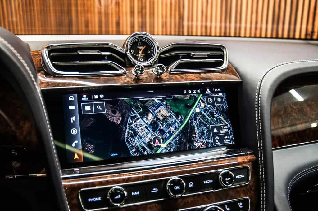 Bentley Bentayga 4.0 V8 Azure 4WD Autom. 11/2022-photo-16