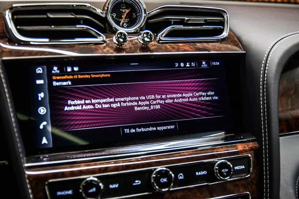 Bentley Bentayga 4.0 V8 Azure 4WD Autom. 11/2022-photo-17