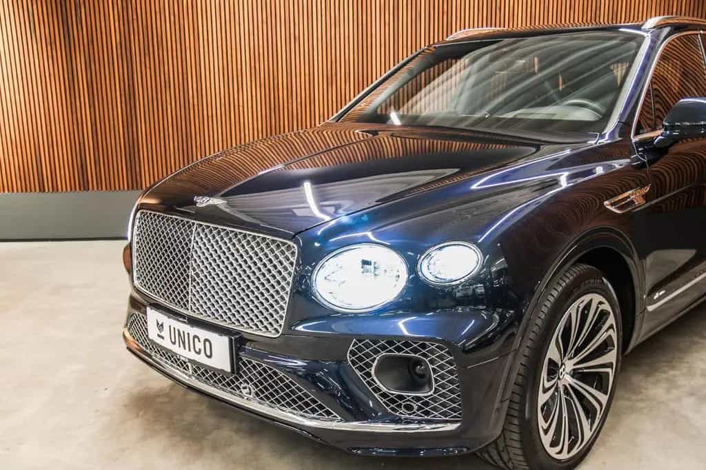 Bentley Bentayga 4.0 V8 Azure 4WD Autom. 11/2022-photo-2