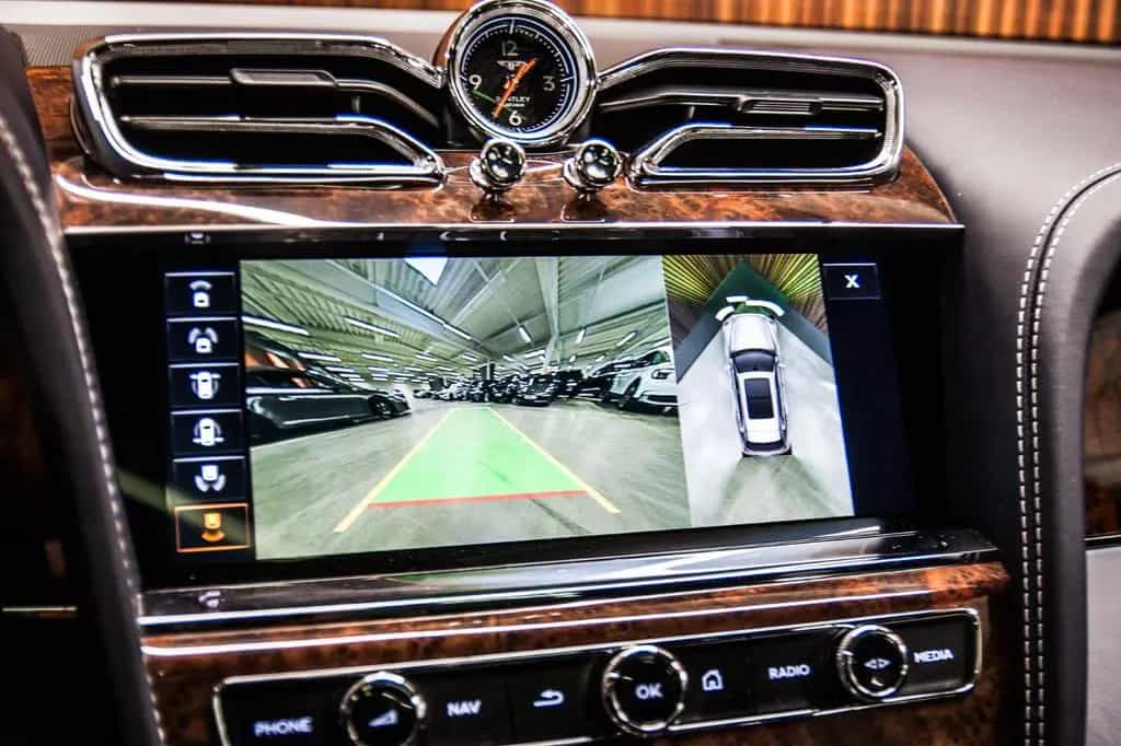 Bentley Bentayga 4.0 V8 Azure 4WD Autom. 11/2022-photo-22
