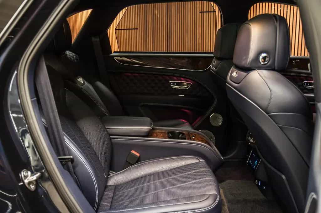 Bentley Bentayga 4.0 V8 Azure 4WD Autom. 11/2022-photo-9
