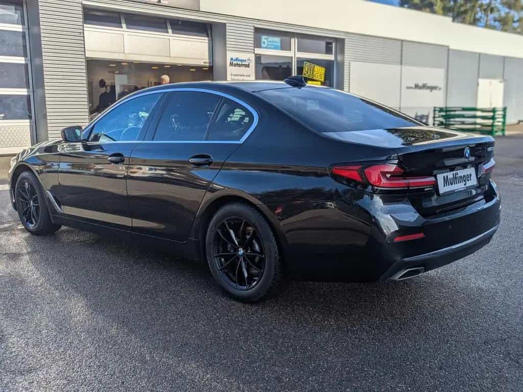 BMW 5 Series 520d Sports.Leder HUD ACC Kamera Laser HiFi AHK 03/2022-photo-4