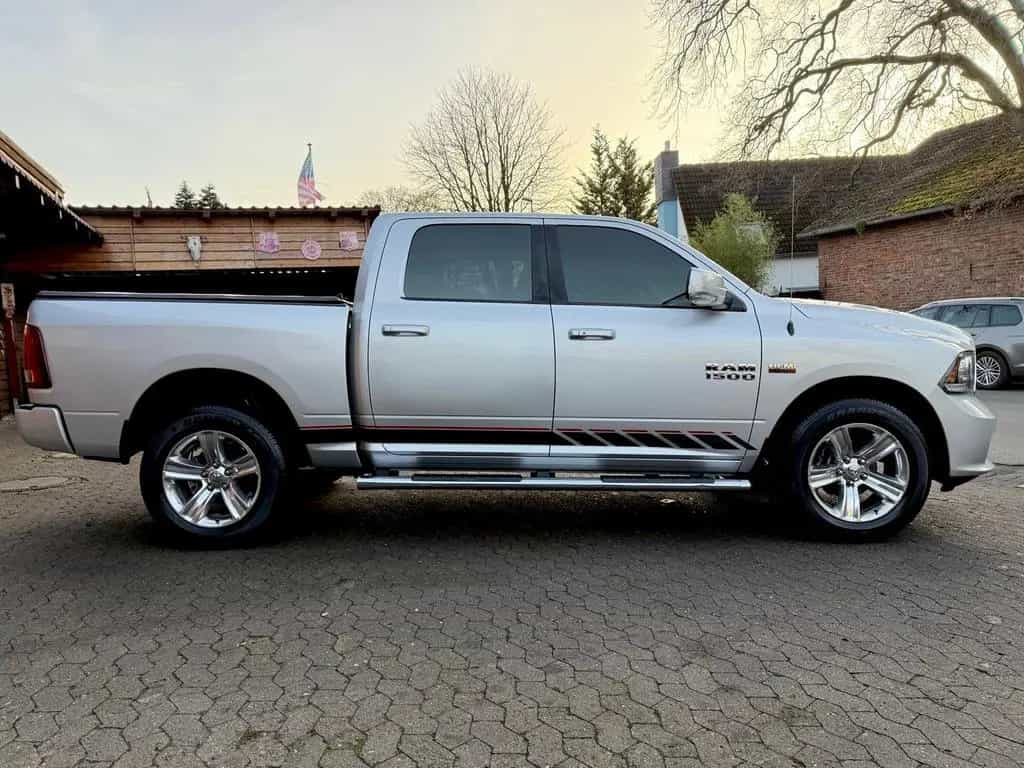 Dodge RAM SPORT*CLEAN CARFAX*UNFALLFREI*V8*4X4*LEDER*AHK 12/2018-photo-14