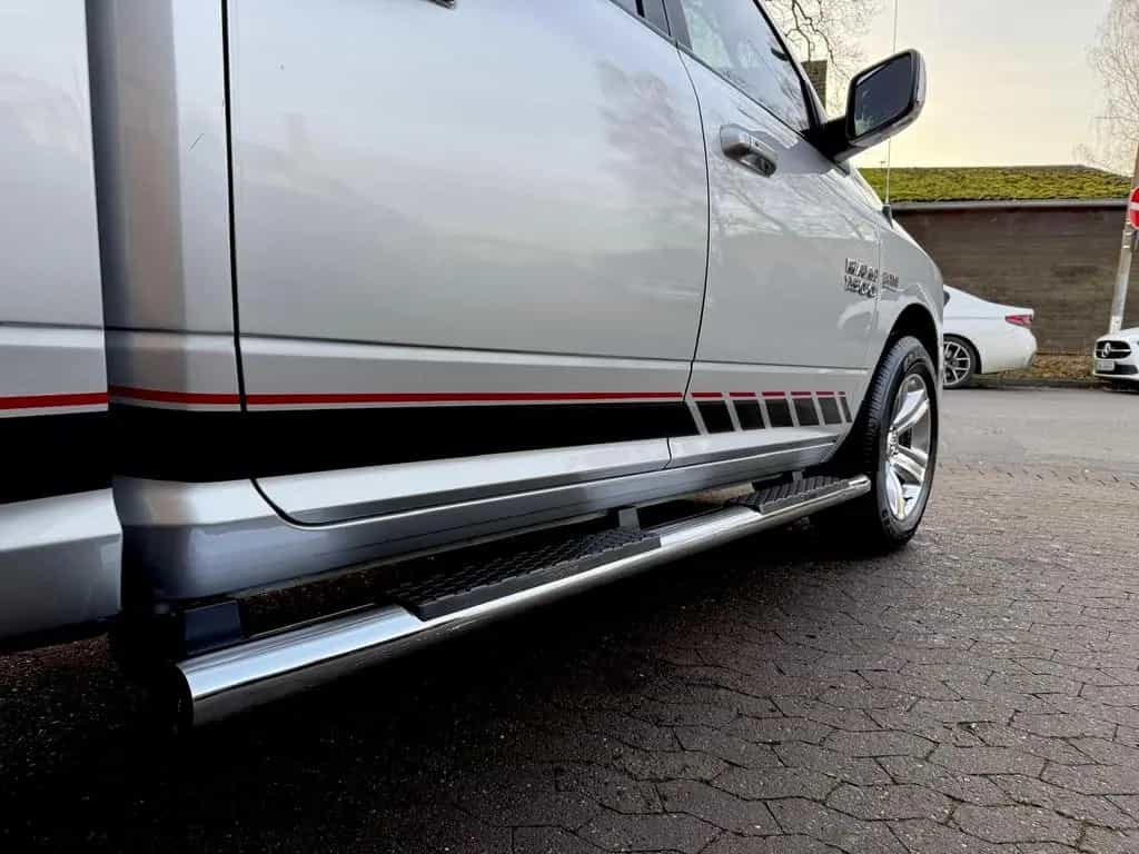 Dodge RAM SPORT*CLEAN CARFAX*UNFALLFREI*V8*4X4*LEDER*AHK 12/2018-photo-16