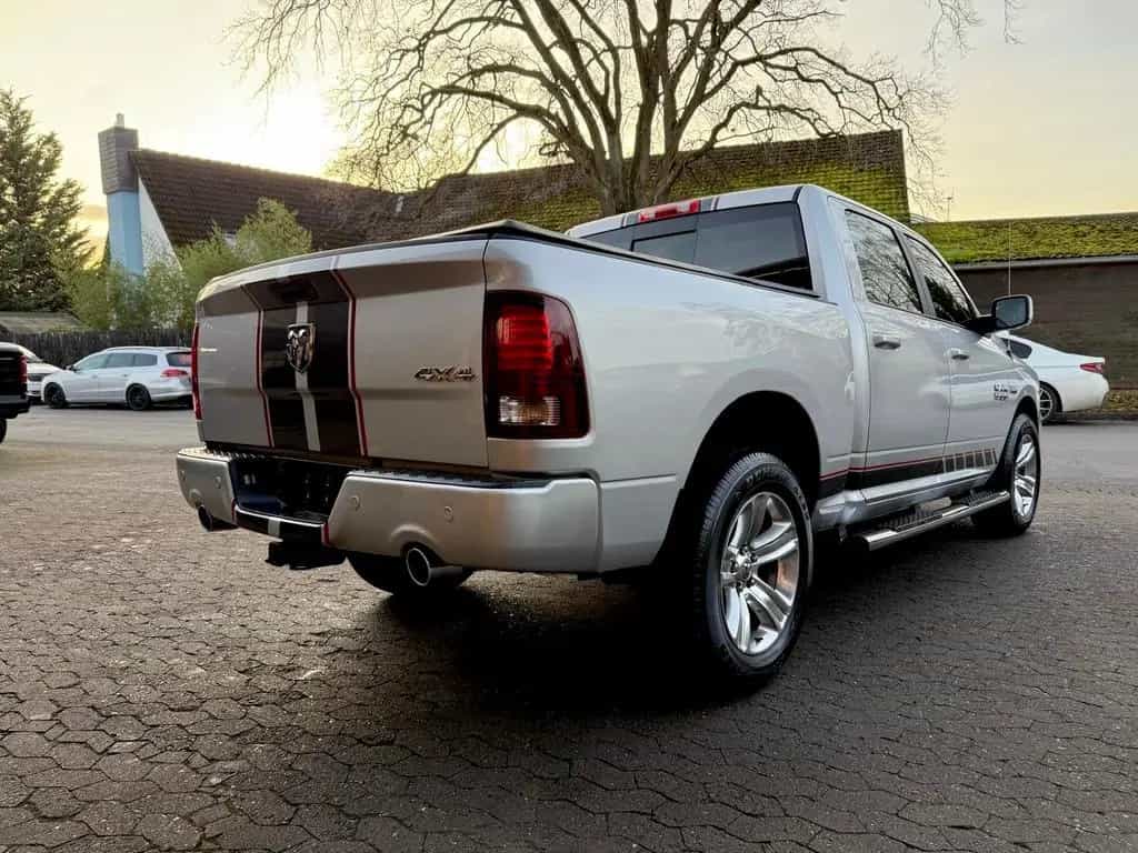 Dodge RAM SPORT*CLEAN CARFAX*UNFALLFREI*V8*4X4*LEDER*AHK 12/2018-photo-18