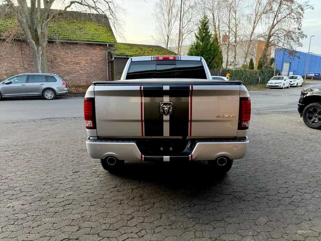 Dodge RAM SPORT*CLEAN CARFAX*UNFALLFREI*V8*4X4*LEDER*AHK 12/2018-photo-19
