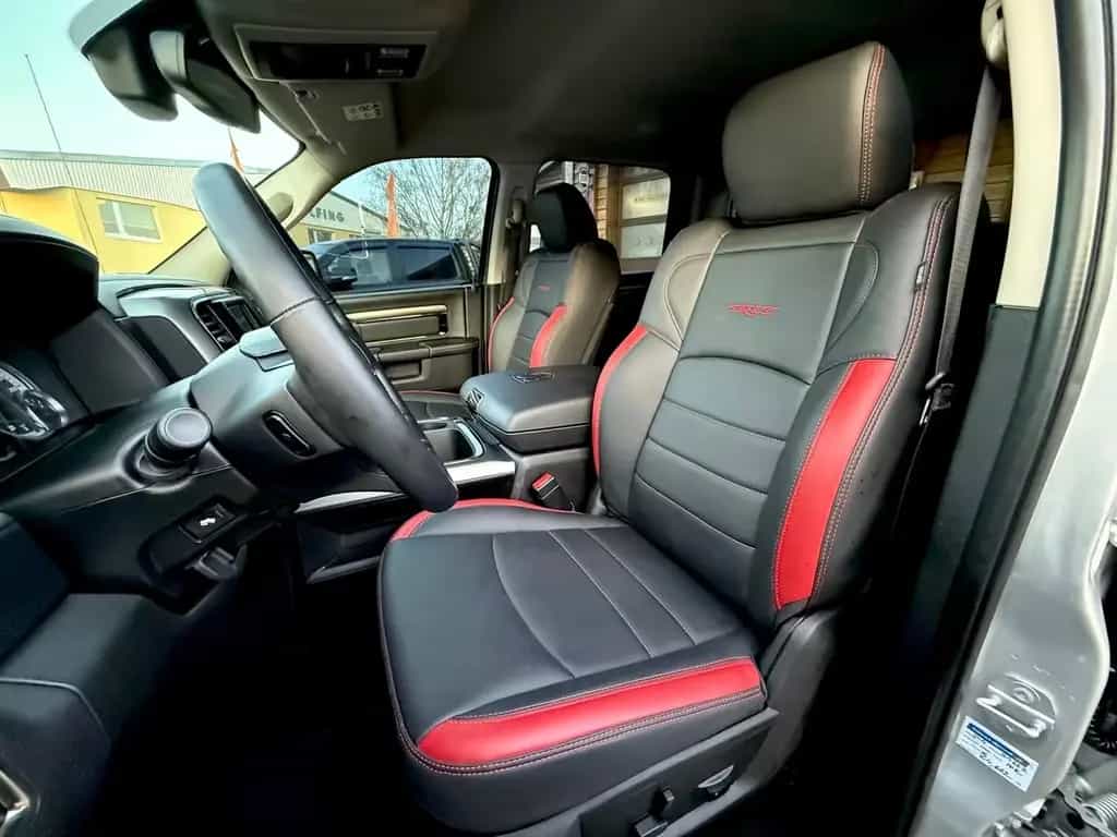 Dodge RAM SPORT*CLEAN CARFAX*UNFALLFREI*V8*4X4*LEDER*AHK 12/2018-photo-29