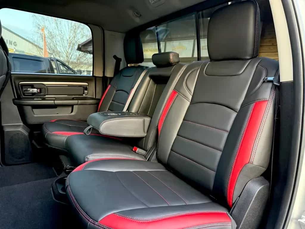 Dodge RAM SPORT*CLEAN CARFAX*UNFALLFREI*V8*4X4*LEDER*AHK 12/2018-photo-30