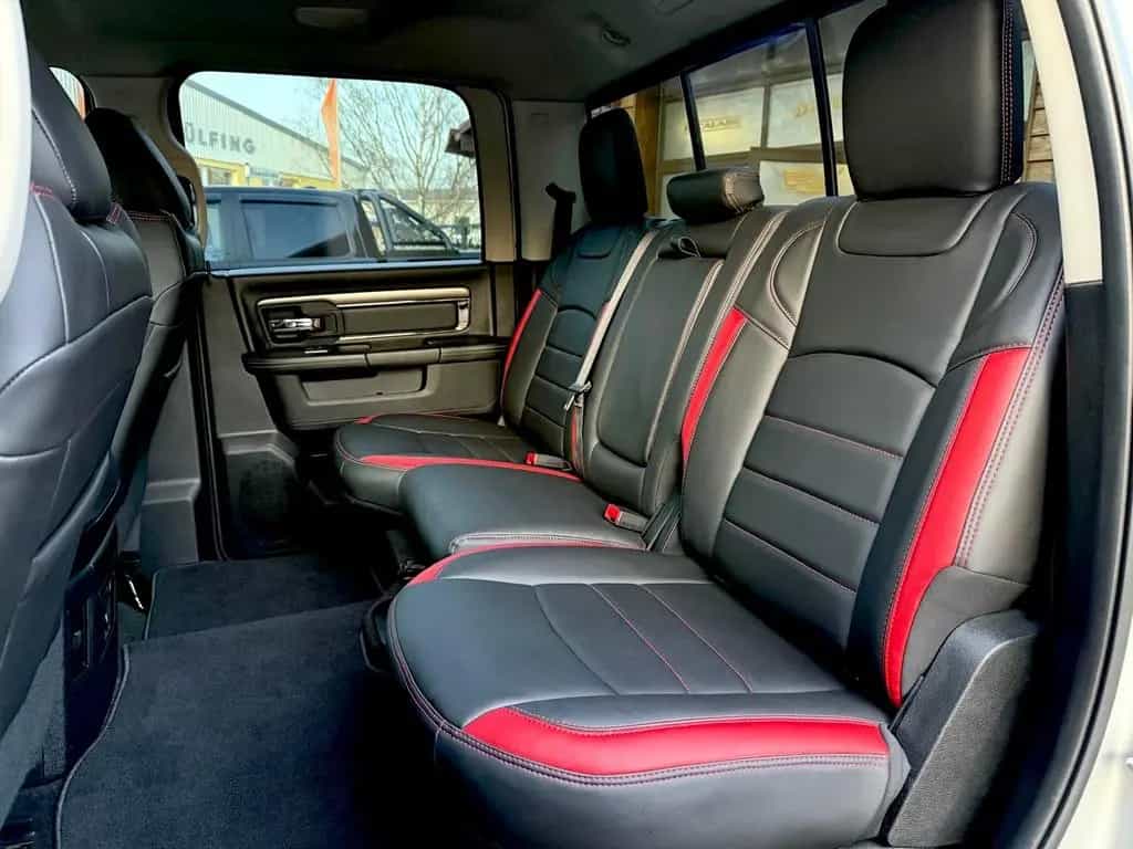 Dodge RAM SPORT*CLEAN CARFAX*UNFALLFREI*V8*4X4*LEDER*AHK 12/2018-photo-33