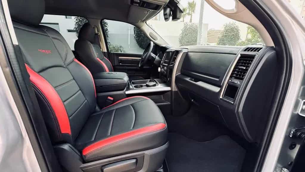 Dodge RAM SPORT*CLEAN CARFAX*UNFALLFREI*V8*4X4*LEDER*AHK 12/2018-photo-40
