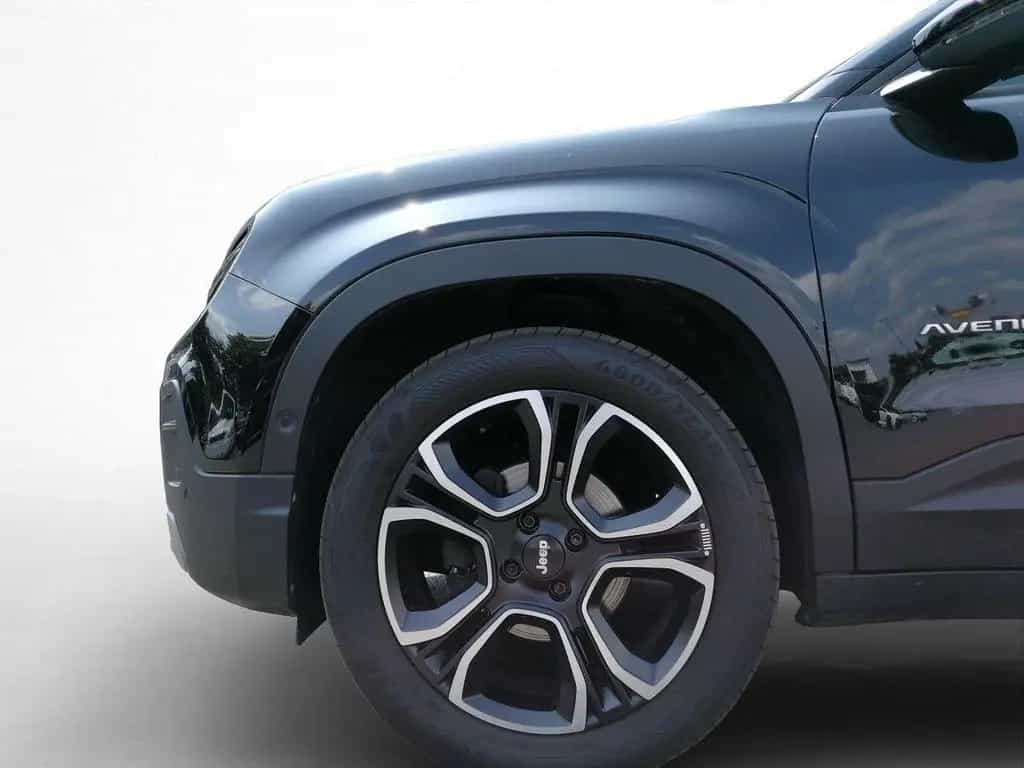 Jeep Avenger Altitude 1.2 GSE T3 100 PS*Schwarz* 09/2023-photo-9