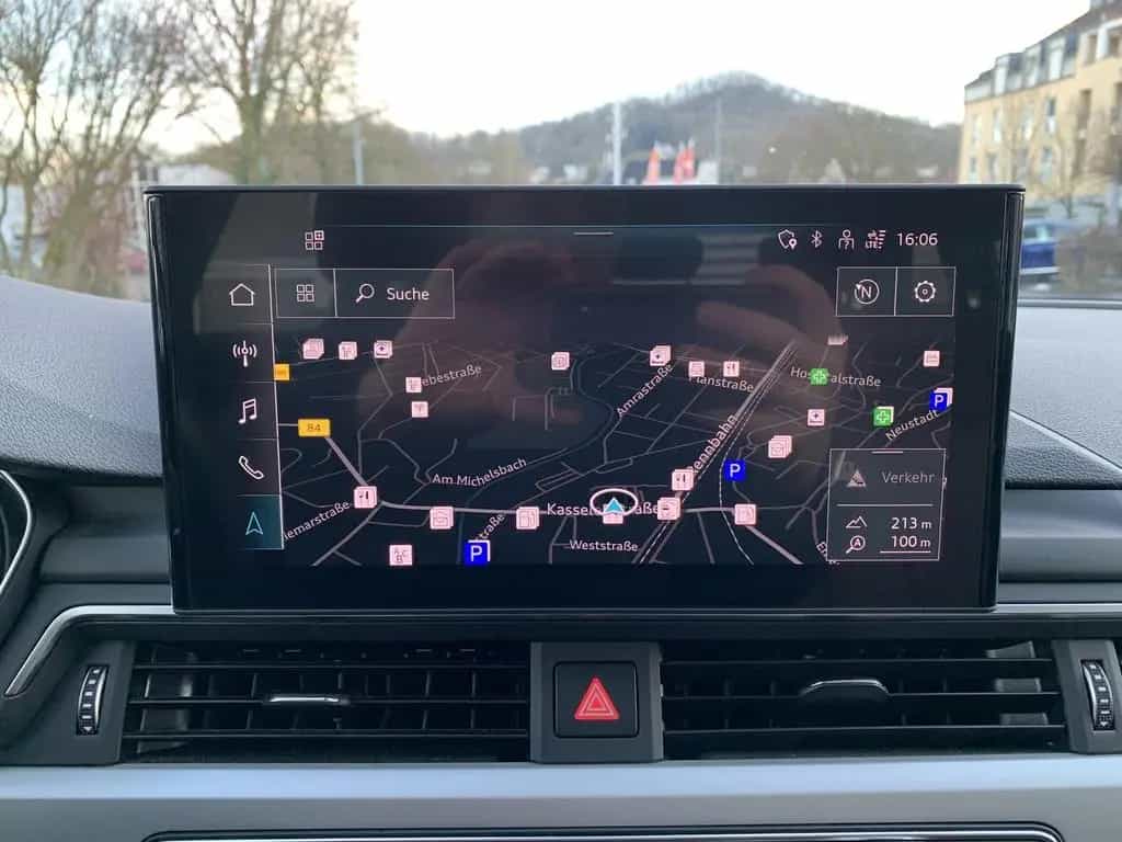 Audi A4 Avant 40 TDI HUD+NAVI+AHK+LEDER+PDC 01/2021-photo-17
