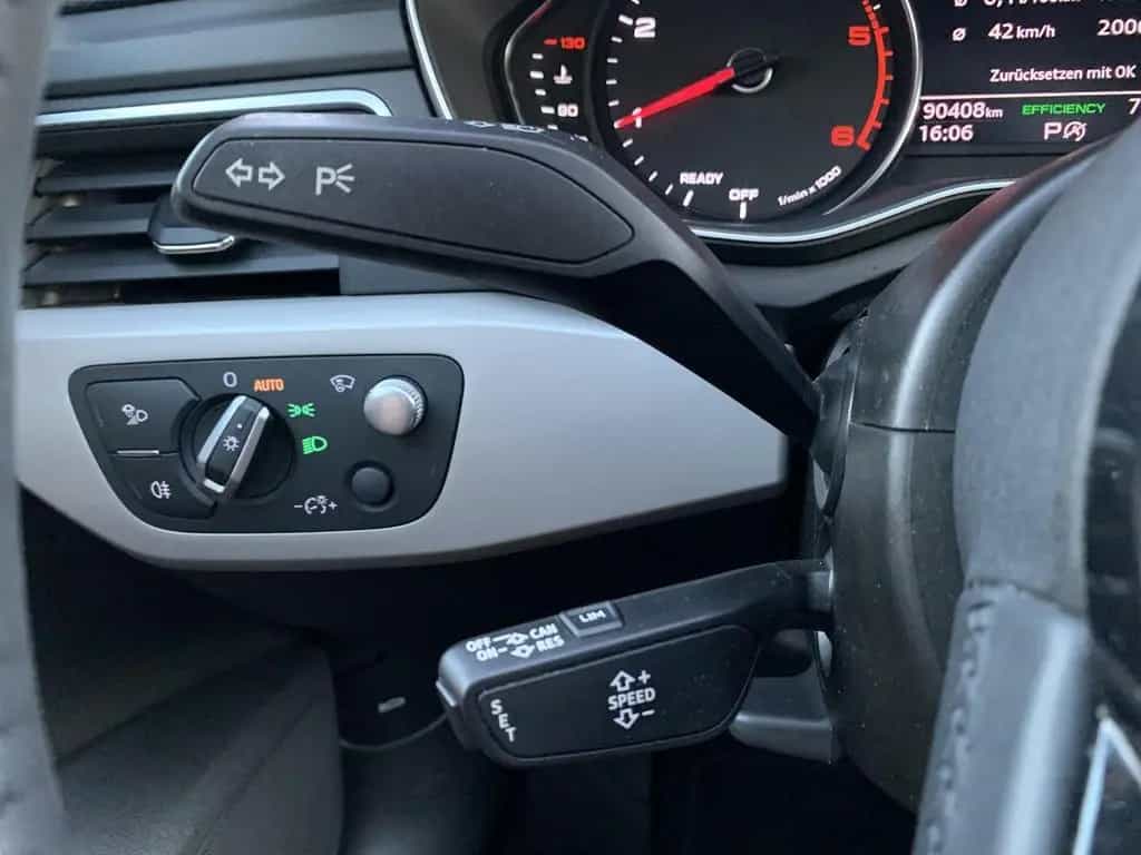 Audi A4 Avant 40 TDI HUD+NAVI+AHK+LEDER+PDC 01/2021-photo-21