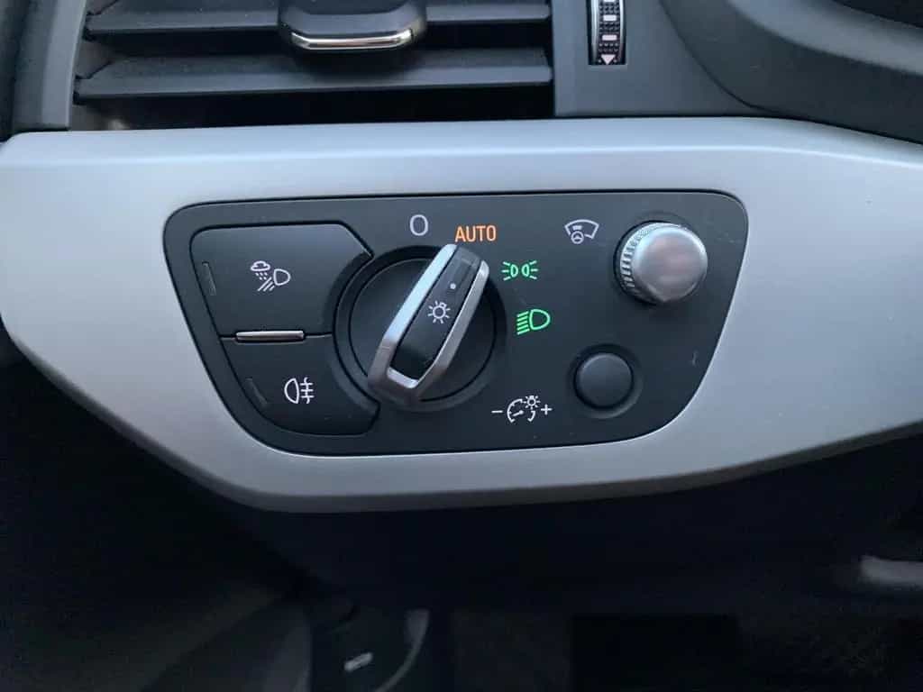 Audi A4 Avant 40 TDI HUD+NAVI+AHK+LEDER+PDC 01/2021-photo-26